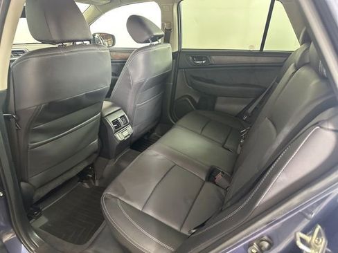 Used 2018 Subaru Outback 2.5i Limited AWD/4WD image 21