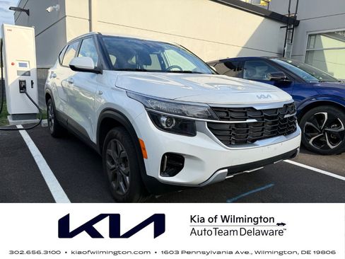 Certified 2025 Kia Seltos LX AWD/4WD image 1