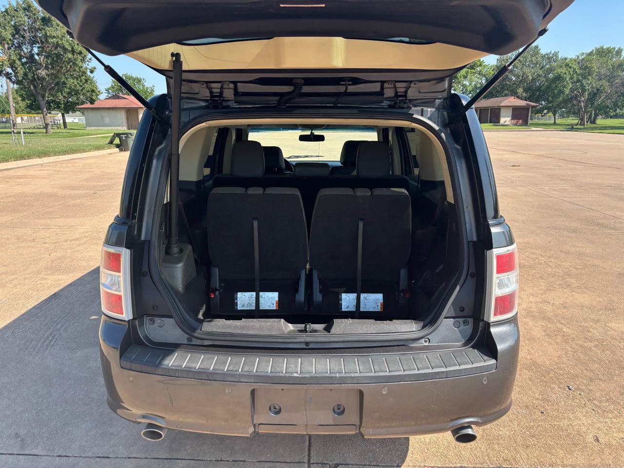 Used 2019 Ford Flex SEL FWD image 29