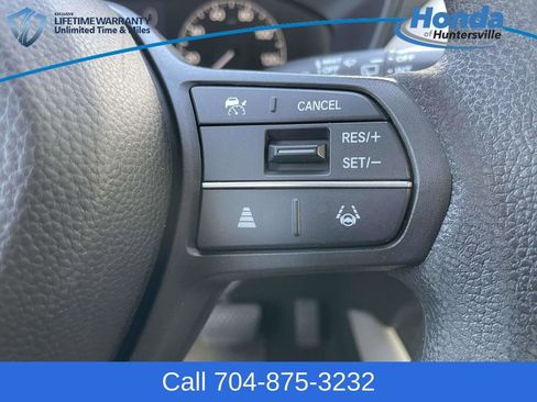 Used 2023 Honda HR-V LX image 30