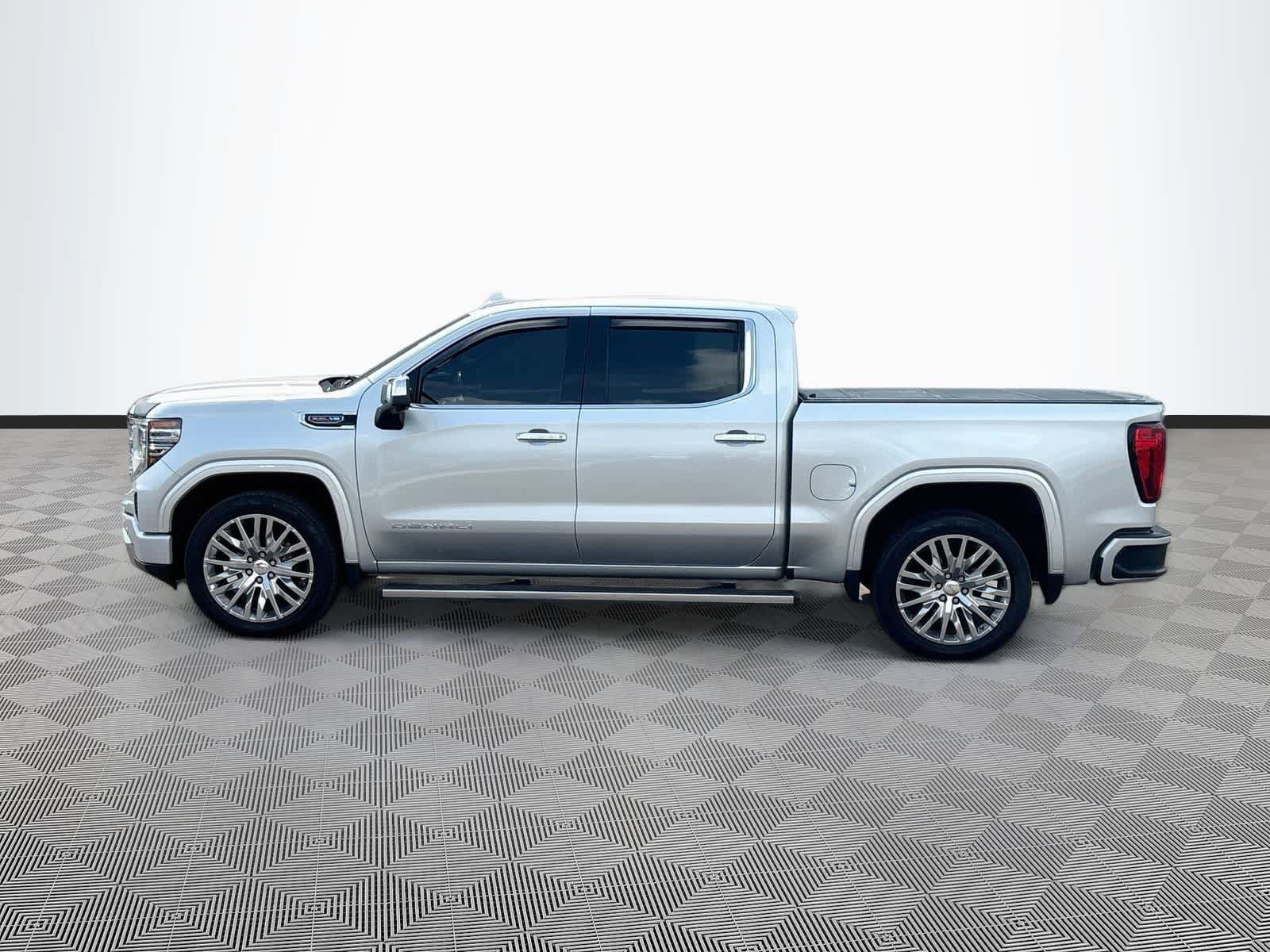 Used 2022 GMC Sierra 1500 Denali AWD/4WD image 8