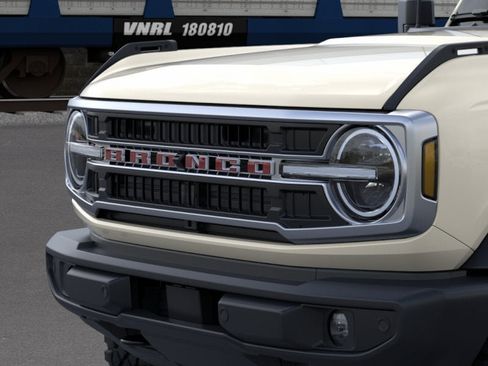 New 2026 Ford Bronco Outer Banks AWD/4WD image 19