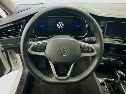 Used 2024 Volkswagen Jetta SE w/ Panoramic Sunroof Package FWD image 18
