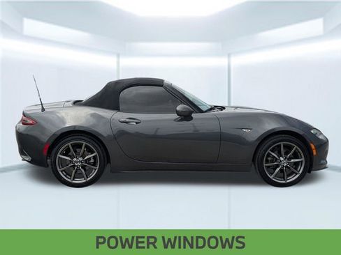 Used 2016 MAZDA MX-5 Miata Grand Touring RWD image 8