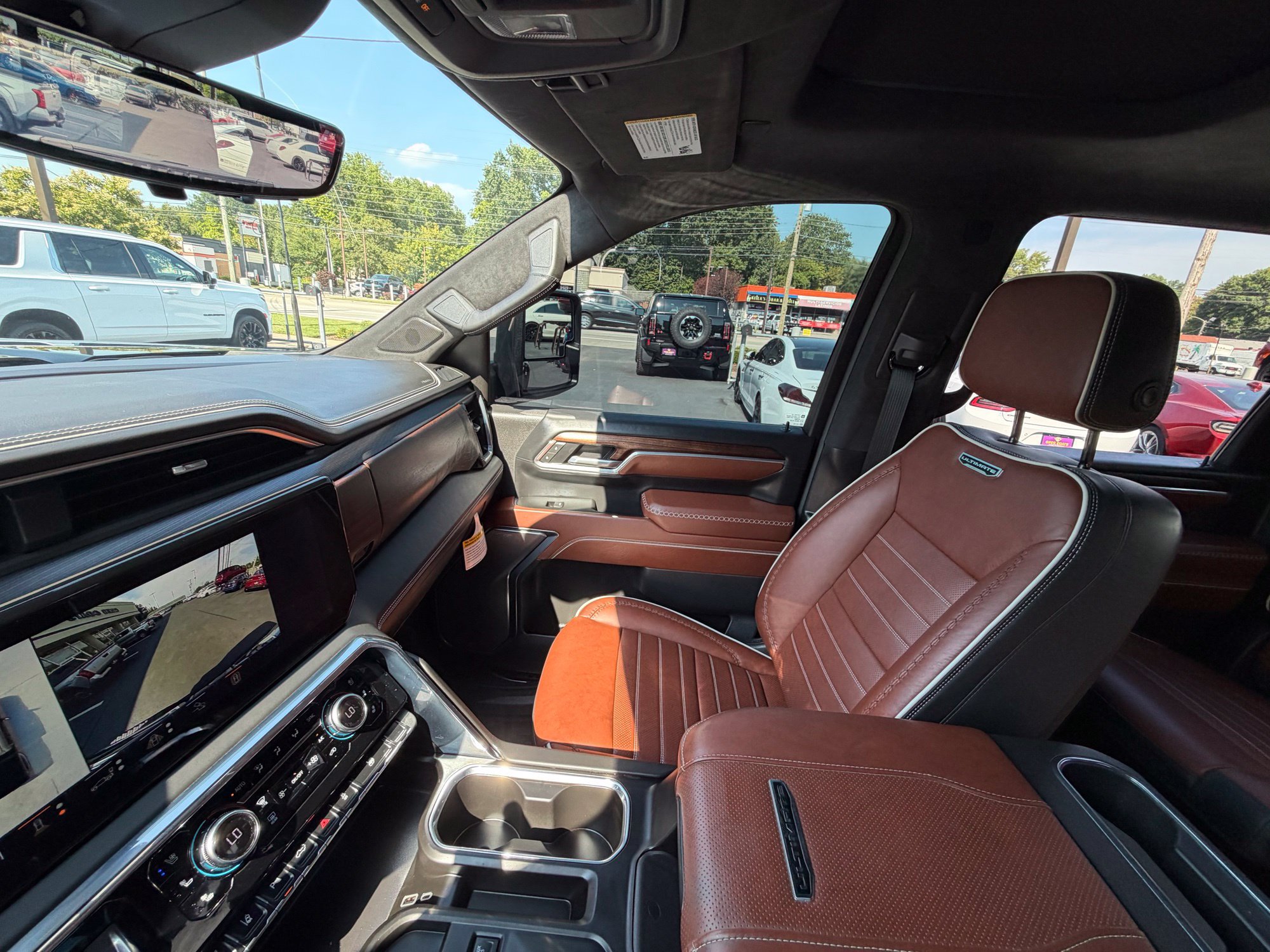Used 2025 GMC Sierra 3500 Denali Ultimate AWD/4WD image 34
