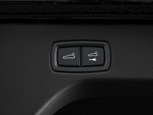 New 2025 Porsche Macan 4S Electric image 35