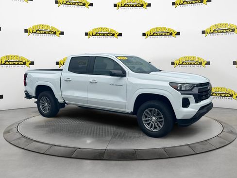 Used 2024 Chevrolet Colorado LT RWD image 7