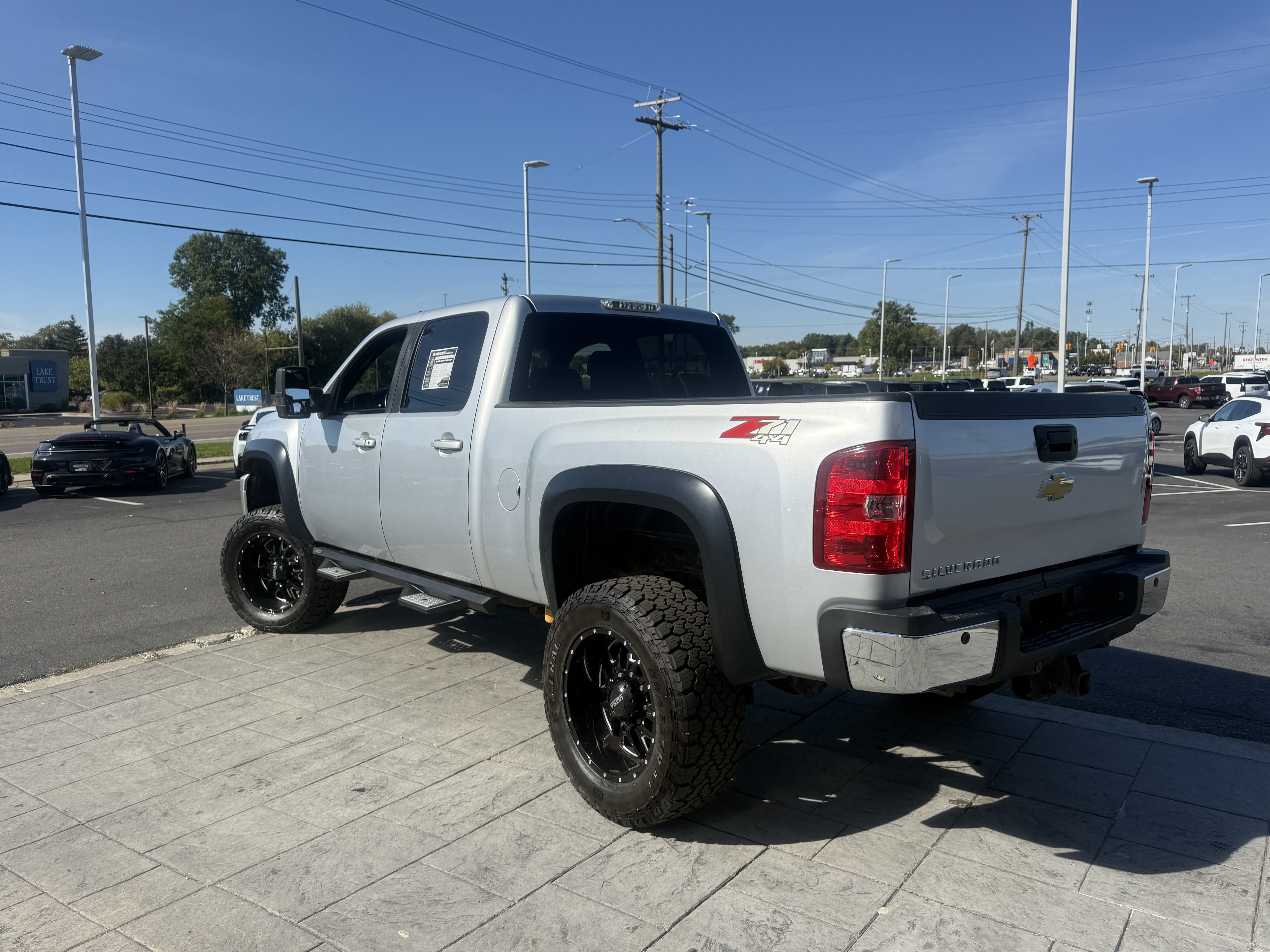 Used 2014 Chevrolet Silverado 2500 LT w/ Z71 Appearance Package AWD/4WD image 3
