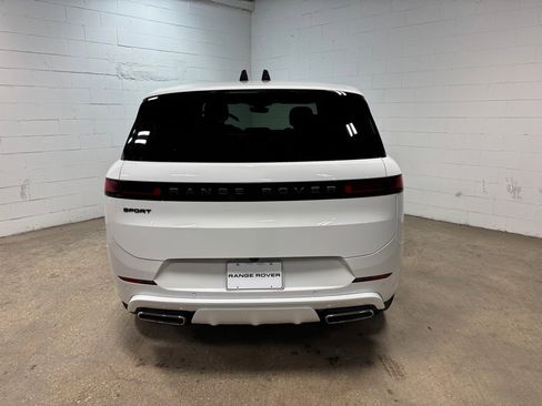 New 2025 Land Rover Range Rover Sport Dynamic SE image 8