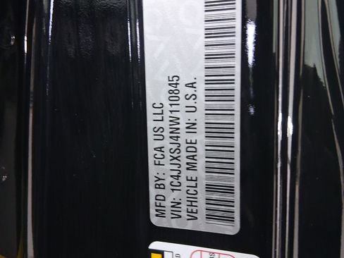 Used 2022 Jeep Wrangler Unlimited Rubicon w/ Xtreme Recon 35" Tire Package image 19