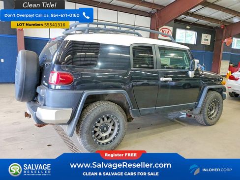 Used 2007 Toyota FJ Cruiser 4WD image 4