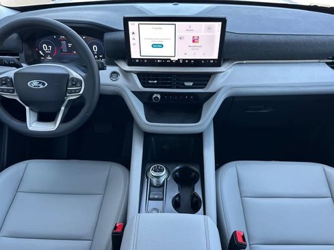 New 2026 Ford Explorer Active image 3