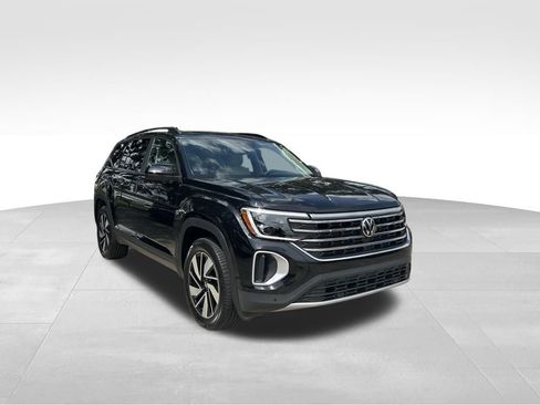 New 2026 Volkswagen Atlas SE FWD image 2