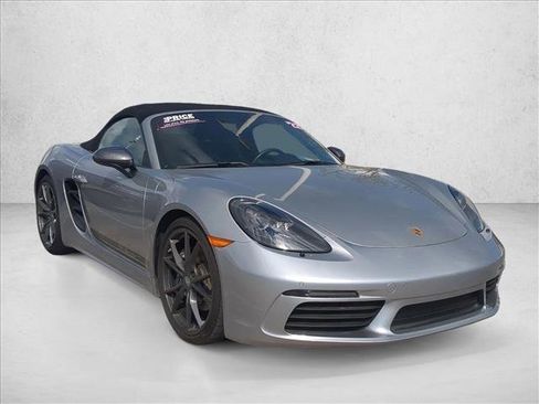 Used 2022 Porsche 718 Boxster image 3