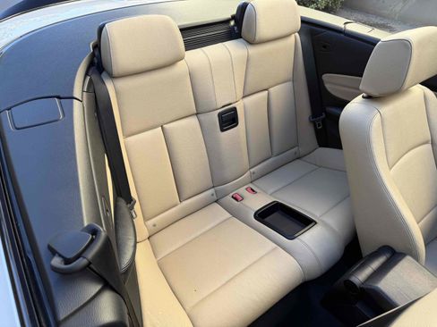 Used 2012 BMW 135i Convertible image 58