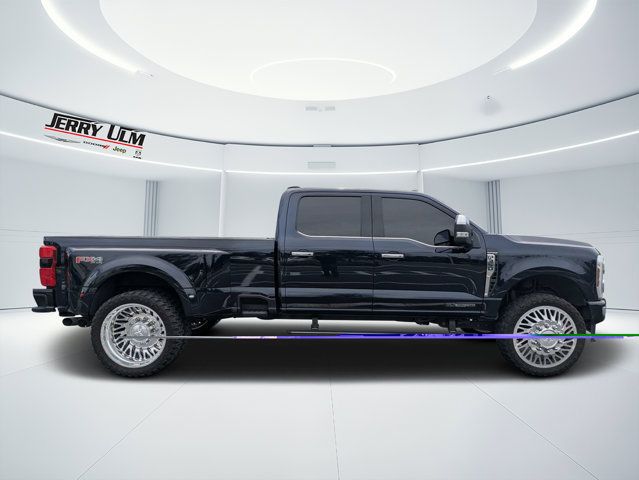 Used 2024 Ford F350 Platinum w/ FX4 Off-Road Package AWD/4WD image 2