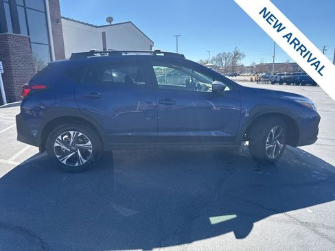 Used 2025 Subaru Crosstrek 2.0i Premium image 8