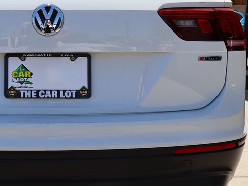 Used 2019 Volkswagen Tiguan SE w/ Panoramic Sunroof Package AWD/4WD image 20
