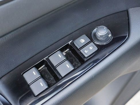 Used 2025 MAZDA CX-5 AWD 2.5 S w/ Preferred Package image 14