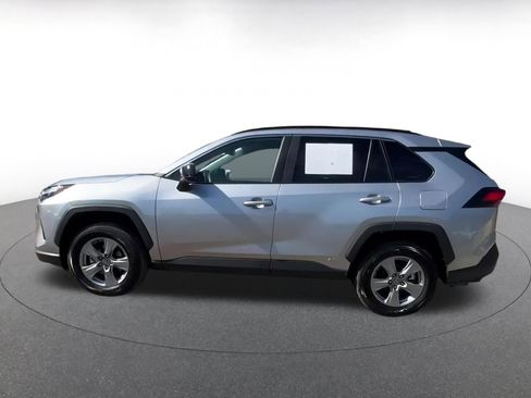 Used 2025 Toyota RAV4 LE image 10