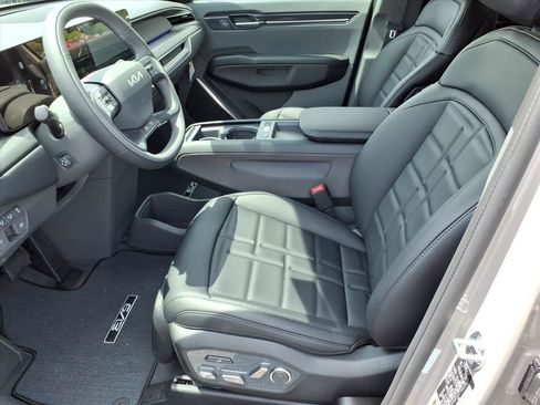 New 2026 Kia EV9 Land w/ Nightfall Edition Package AWD/4WD image 10