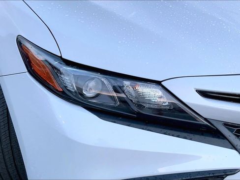 Used 2023 Toyota Camry SE FWD image 25