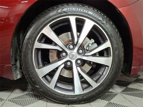 Used 2016 Nissan Maxima 3.5 SV image 11