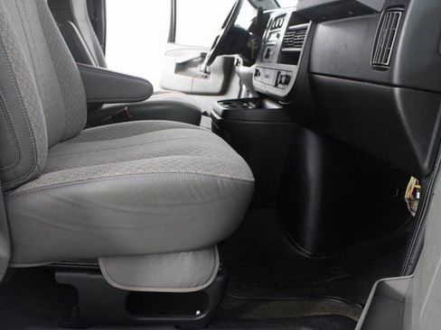 Used 2017 Chevrolet Express 2500 LS image 16