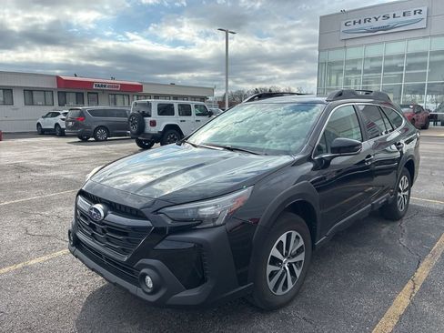 Used 2024 Subaru Outback Premium w/ Popular Package #1A image 2