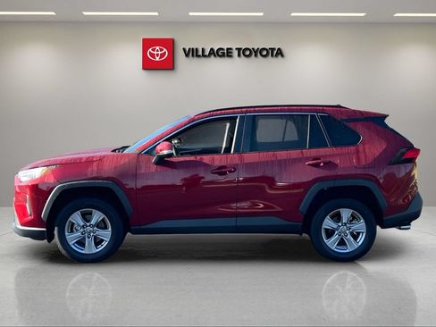 Certified 2022 Toyota RAV4 XLE w/ Convenience Package FWD image 2
