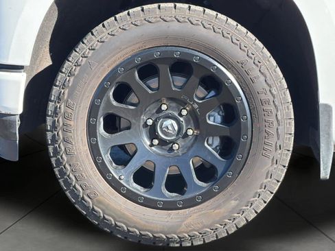 Used 2021 Chevrolet Silverado 1500 Custom AWD/4WD image 11