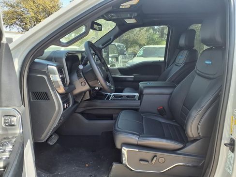 New 2026 Ford F450 Platinum image 28