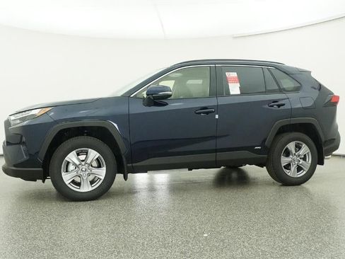 New 2025 Toyota RAV4 XLE image 18