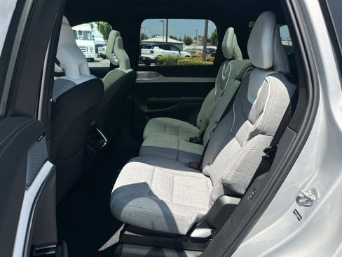 New 2025 Volvo EX90 Ultra image 17