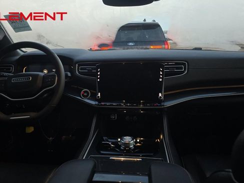 Used 2023 Jeep Wagoneer 4WD image 14