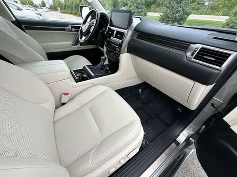 Used 2023 Lexus GX 460 Premium w/ Premium Package AWD/4WD image 21