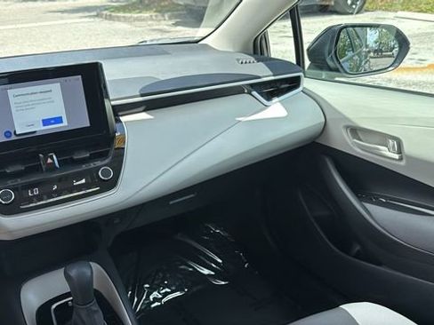 Certified 2025 Toyota Corolla LE image 16