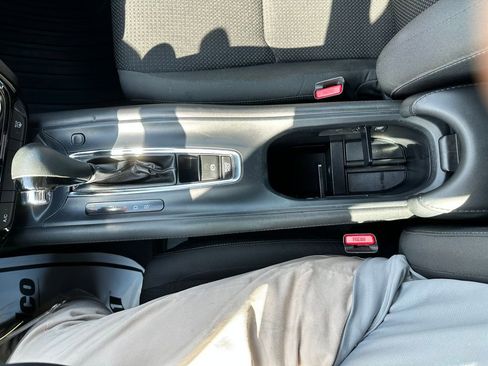 Used 2022 Honda HR-V Sport image 14