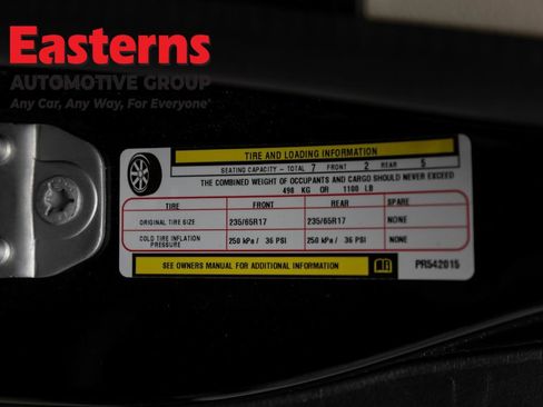 Used 2023 Chrysler Pacifica Touring-L FWD image 36