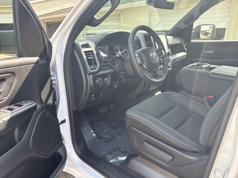 New 2026 RAM 1500 Express AWD/4WD image 13
