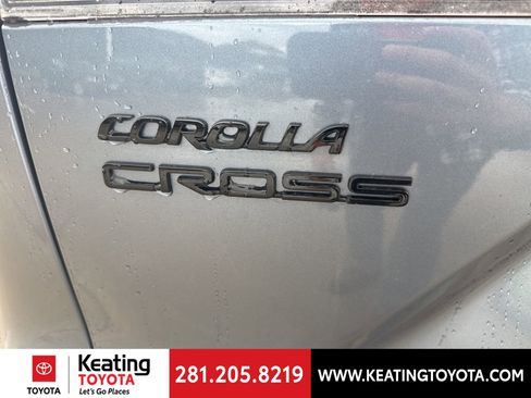 Used 2025 Toyota Corolla Cross AWD Hybrid w/ Convenience Package image 9