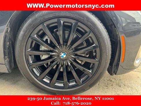 Used 2022 BMW 740i xDrive AWD/4WD image 19