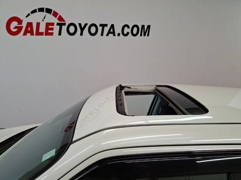 Used 2015 Nissan Juke SV AWD/4WD image 8