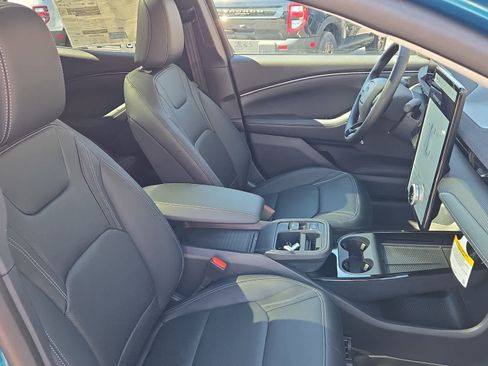 New 2026 Ford Mustang Mach-E Premium image 22