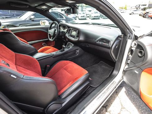 Used 2022 Dodge Challenger R/T Scat Pack RWD image 23