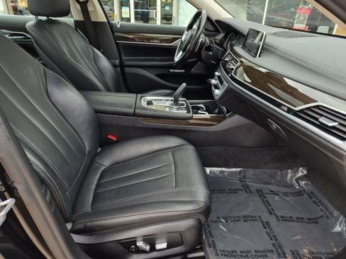 Used 2018 BMW 740i RWD image 15