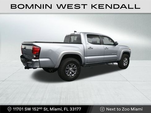 Used 2019 Toyota Tacoma SR5 w/ SR5 Appearance Package (SM) image 5