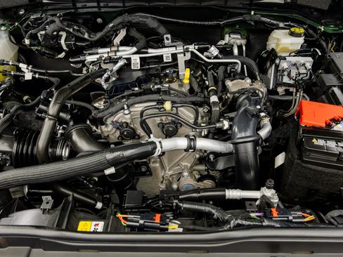 Used 2025 Ford Bronco Outer Banks AWD/4WD image 27