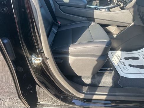 New 2026 Chevrolet Traverse LT w/ Driver Confidence Package image 34