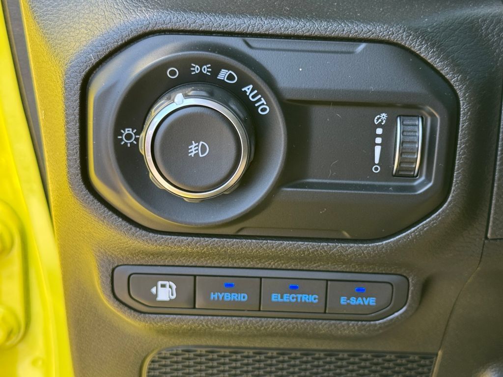 Used 2023 Jeep Wrangler Unlimited w/ Cold Weather Group AWD/4WD image 13